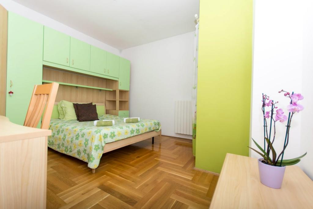 Apartments Meri Seget Vranjica Exterior foto
