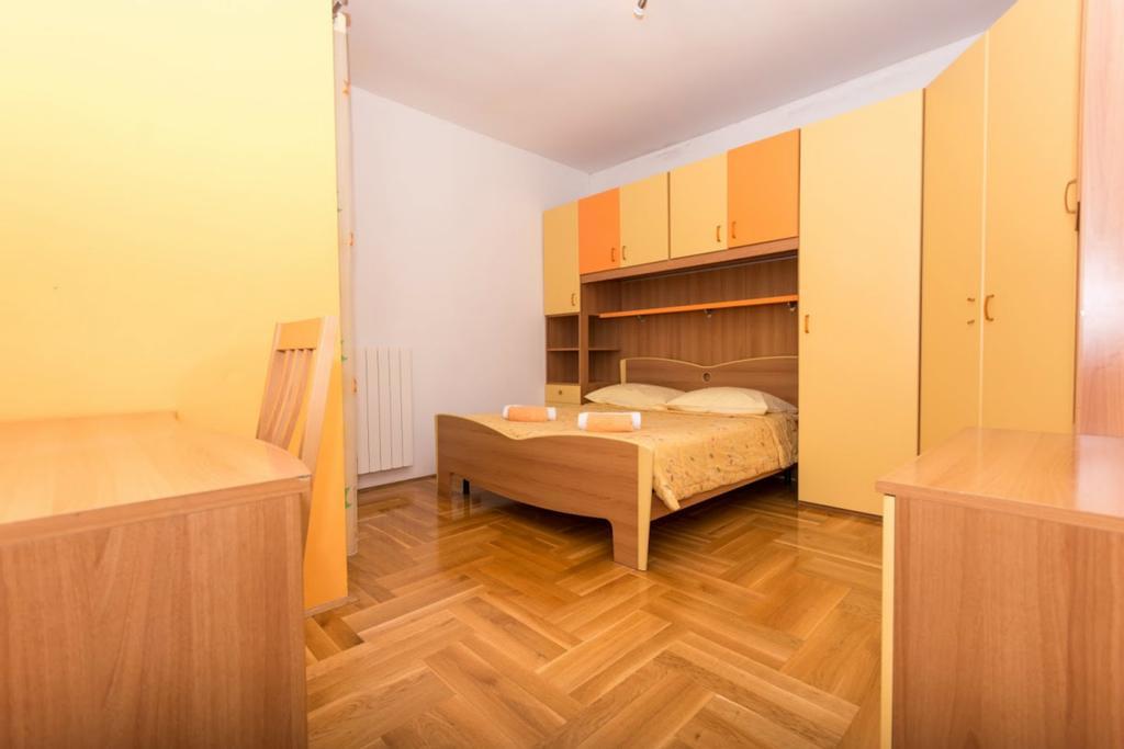 Apartments Meri Seget Vranjica Exterior foto