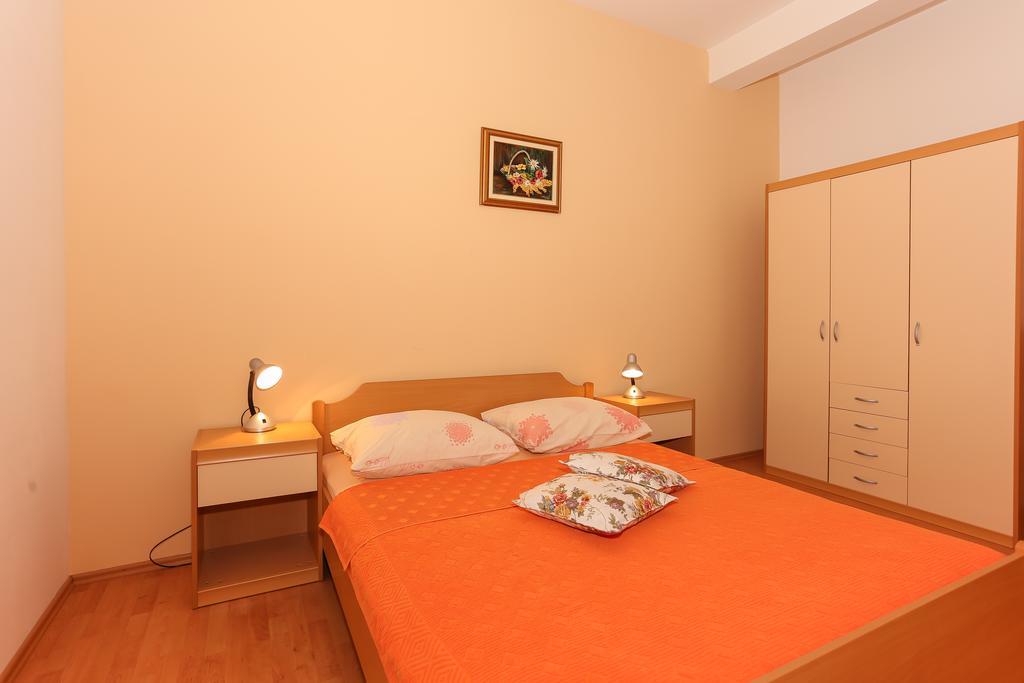 Apartments Meri Seget Vranjica Exterior foto