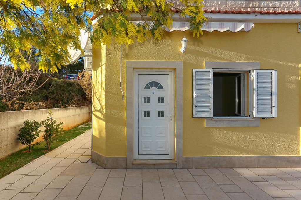 Apartments Meri Seget Vranjica Exterior foto