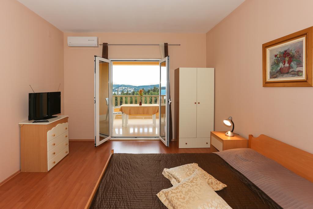 Apartments Meri Seget Vranjica Exterior foto