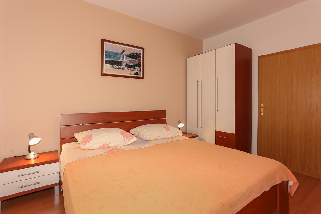 Apartments Meri Seget Vranjica Exterior foto